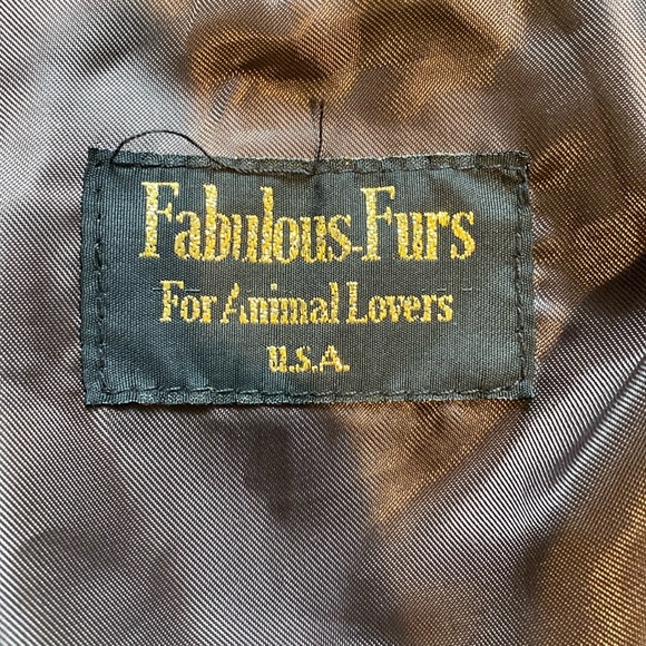 Fabulous Furs For Animal Lovers Faux Fur Vest: Size Large - Picture 7 of 9